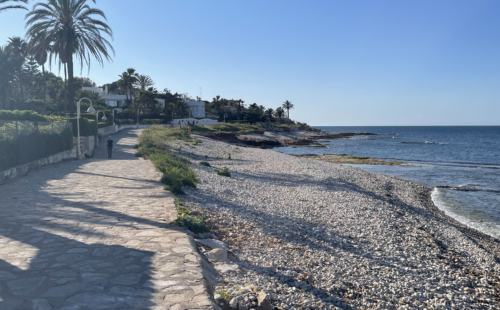 Die strandpromenade Las Rotas