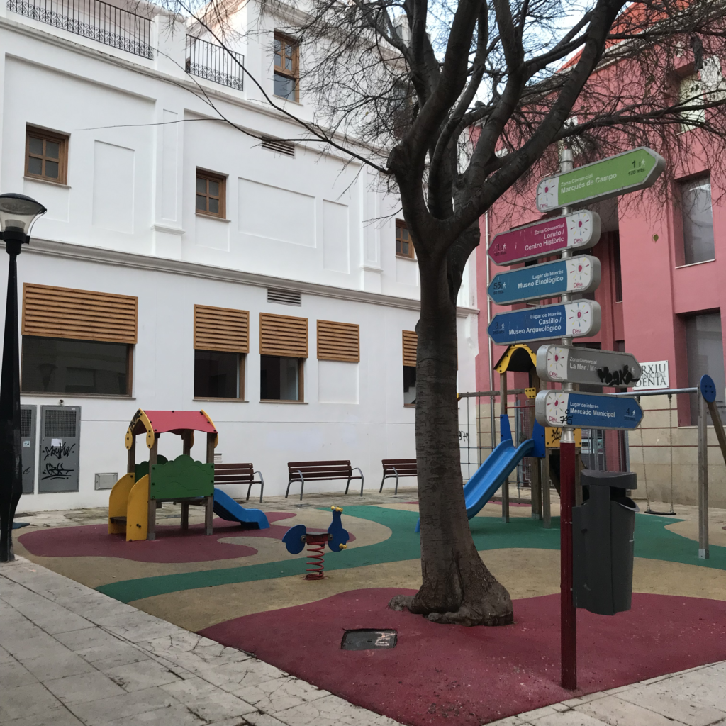 Terrain de jeu des archives municipales