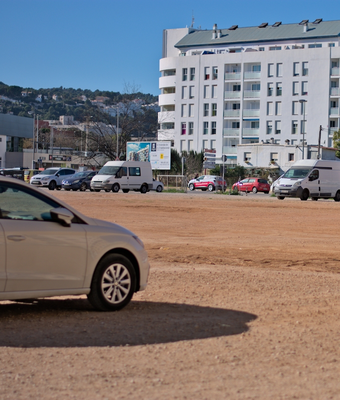 Parking de coches gratuito Avenida del Montgo
